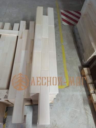 Стеновой паркет из липы - AB, 385мм х 70мм х 15мм 