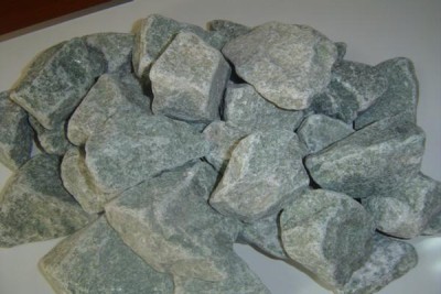 Камень жадеит колотый